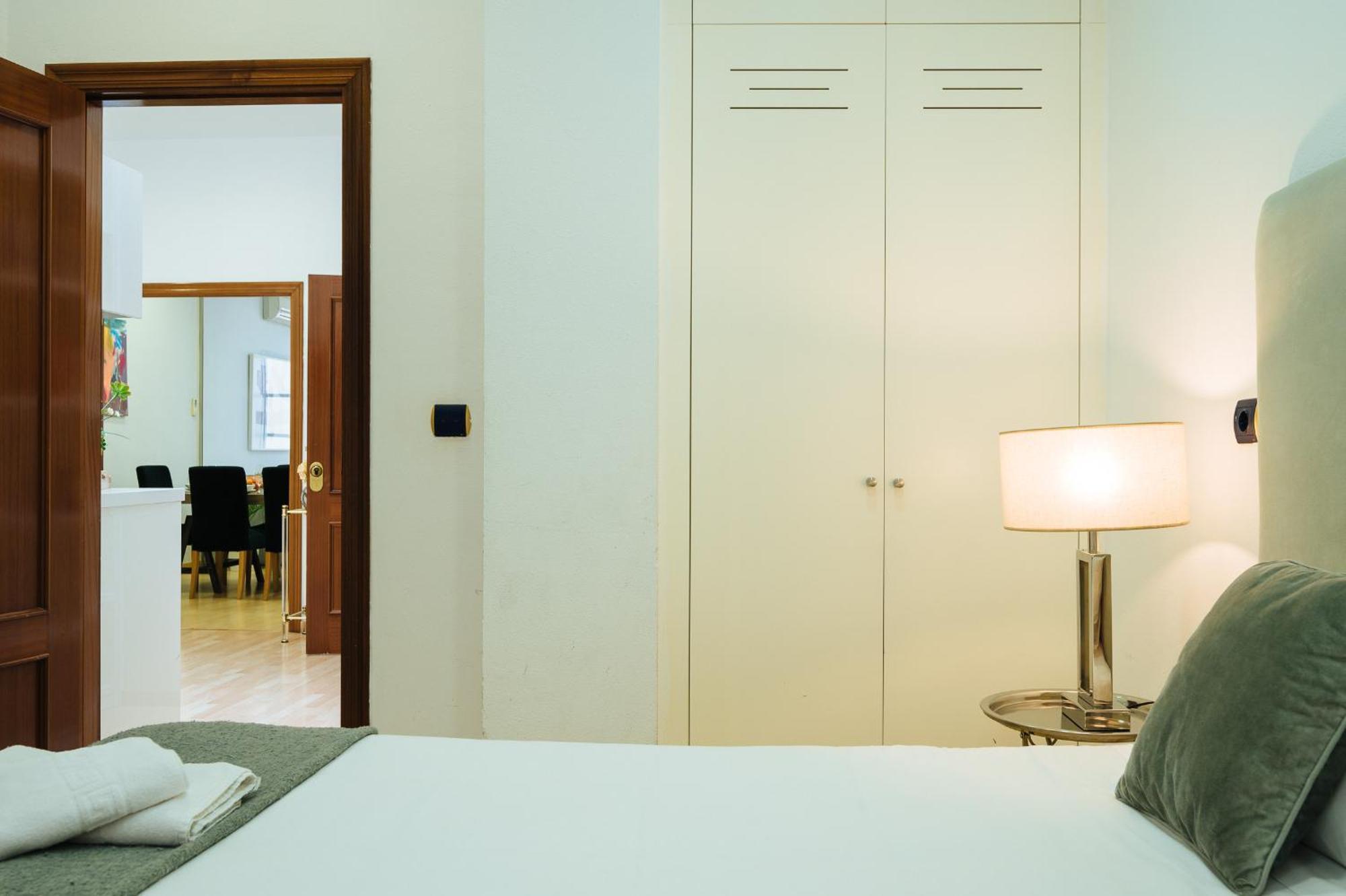 Apartamento Vistas Catedral Tomas de Ibarra Parking Opc Sevilla Exterior foto