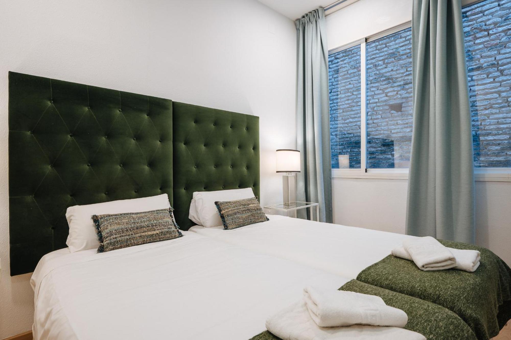 Apartamento Vistas Catedral Tomas de Ibarra Parking Opc Sevilla Exterior foto